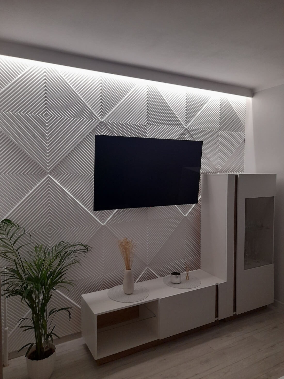 TV fal polisztirol falpanelekből