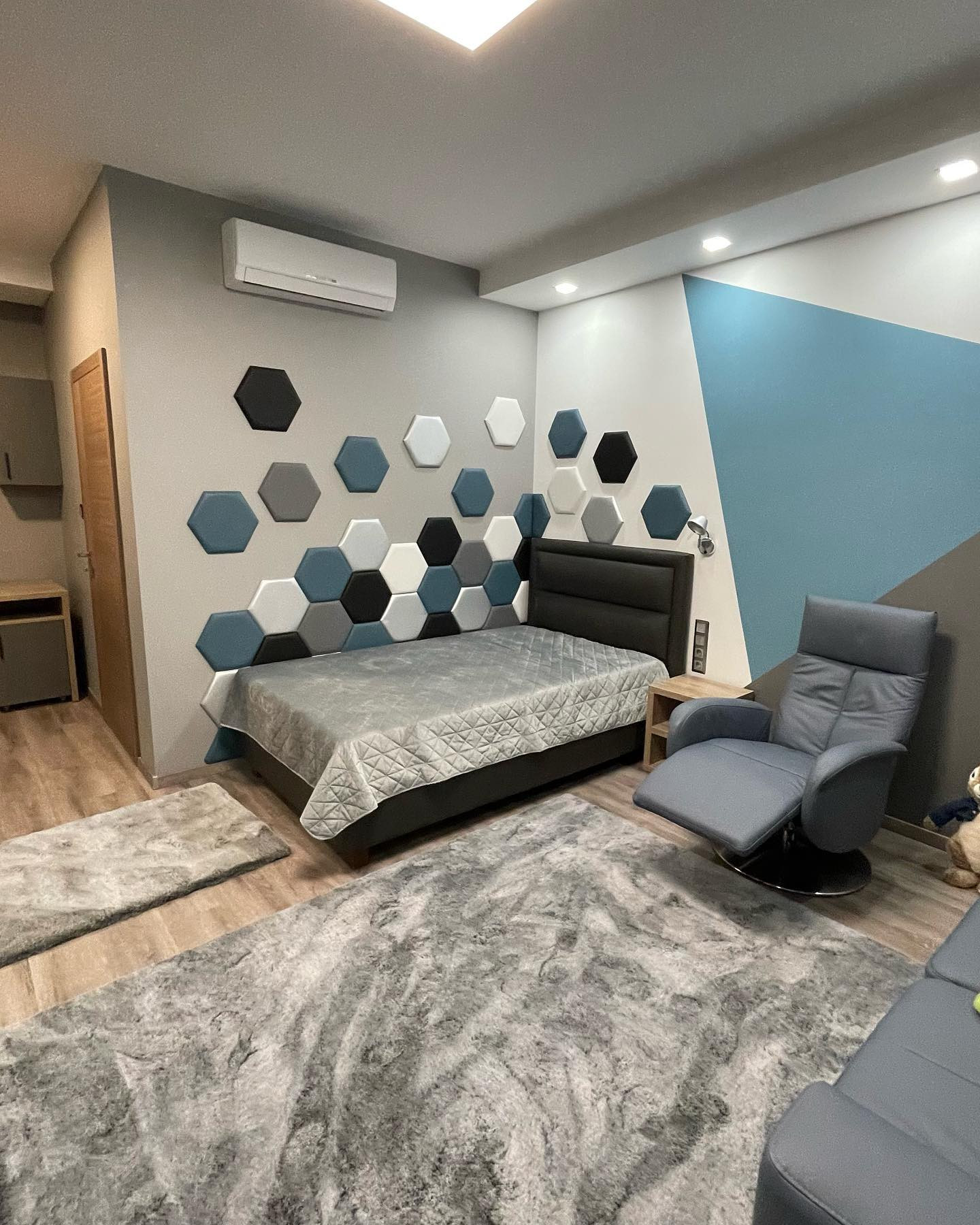 Színes hexagon falvédő