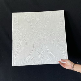 Álmennyezet - Nyíregyháza virág mintás EPS fehér festhető polisztirol álmennyezet burkolólap (50x50cm)