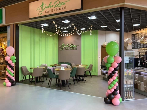 KERMA műbőr falpanelek díszítik a La Dolce Rita Cafe&More pultját Debrecenben!