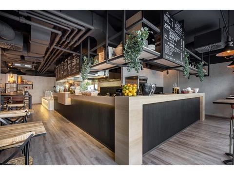 Leer panelek a Fishmonger Gobuda Bisztróban Imola Home Ador tervezése alapján