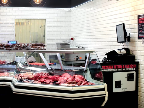 FLEXWALL pvc falpanelek a Hússzabóság hentesüzletben