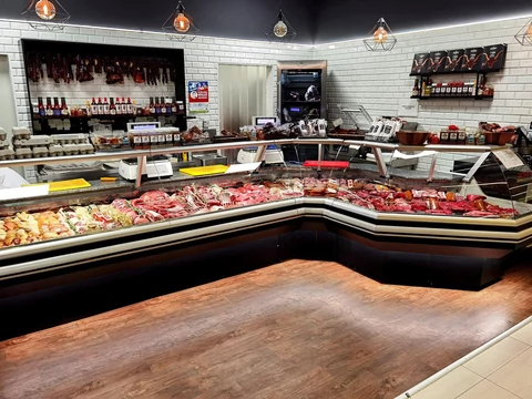 FlexWall PVC Falpanelek a Húszabóság Prémium Hentesüzletében