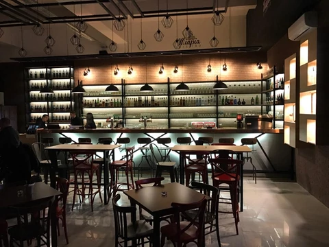 Loft Design panelek a MiaPia Bistro-ban Budapesten