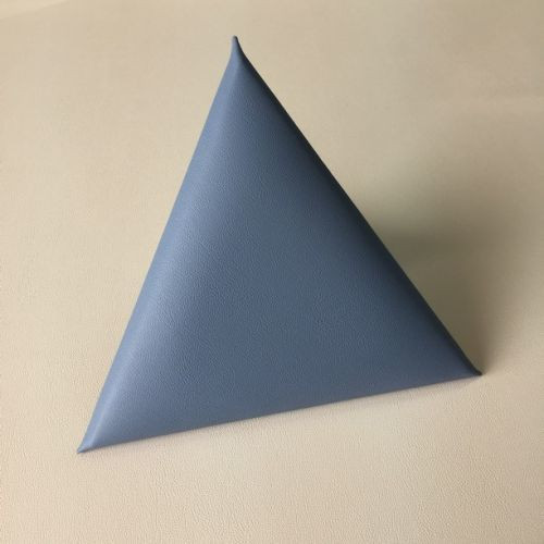 KERMA Triangle-1 türkiz kék színű falpanel Inka 820