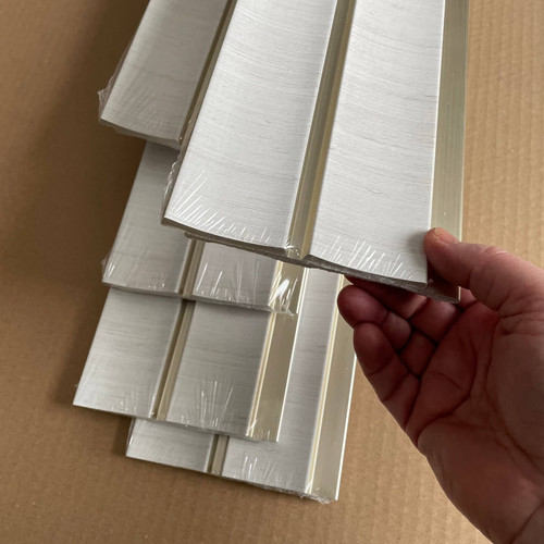 AMBER White Lamelio lamella fehér falburkolat, beltéri bordás falipanel (13x270cm) AMBER White Lamelio lamella fehér falburkolat, beltéri bordás falipanel (13x270cm)