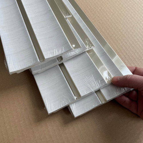 AMBER White Lamelio lamella fehér falburkolat, beltéri bordás falipanel (13x270cm) AMBER White Lamelio lamella fehér falburkolat, beltéri bordás falipanel (13x270cm)