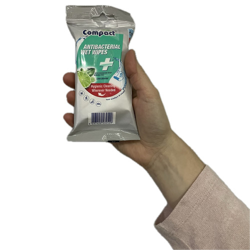 Ultra Compact antibakteriális nedves úti törlőkendő, 15 darabos, visszazárható Ultra Compact antibakteriális nedves úti törlőkendő, 15 darabos, visszazárható