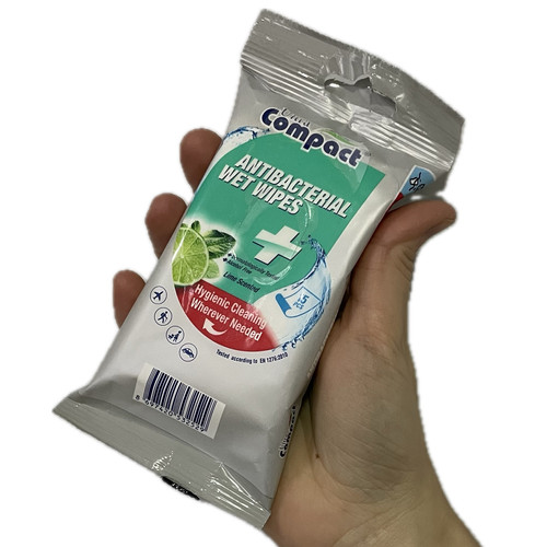 Ultra Compact antibakteriális nedves úti törlőkendő, 15 darabos, visszazárható Ultra Compact antibakteriális nedves úti törlőkendő, 15 darabos, visszazárható