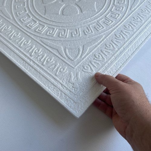 Álmennyezet - Sarkad beltéri fehér festhető hungarocell polisztirol álmennyezet, mennyezet burkolat (50x50cm) Álmennyezet - Sarkad beltéri fehér festhető hungarocell polisztirol álmennyezet, mennyezet burkolat (50x50cm)