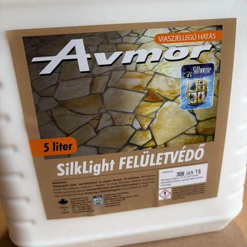 Avmor Silklight felületvédő akril emulzió, UV védelem, 5 liter Avmor Silklight felületvédő akril emulzió, UV védelem, 5 liter