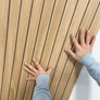 Kép 16/19 - famintás öntapadós lamella falpanel beige
