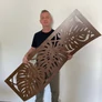 Kép 2/15 - Fali dekorpanel, nagy pálmalevél mintázat, 50x150 cm, 3 mm HDF - fa Dió színű falburkolat