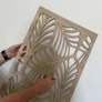 Kép 5/11 - Fali dekorpanel, trópusi levél minta, 50x150 cm, 3 mm HDF - FP1 Sonoma tölgy falburkolat