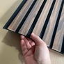 Kép 3/14 - Lamella falpanel, antikolt dió, fekete filc alappal, Budapest, 100x280cm