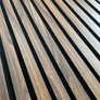Kép 14/14 - Lamella falpanel, antikolt dió, fekete filc alappal, Budapest, 100x280cm